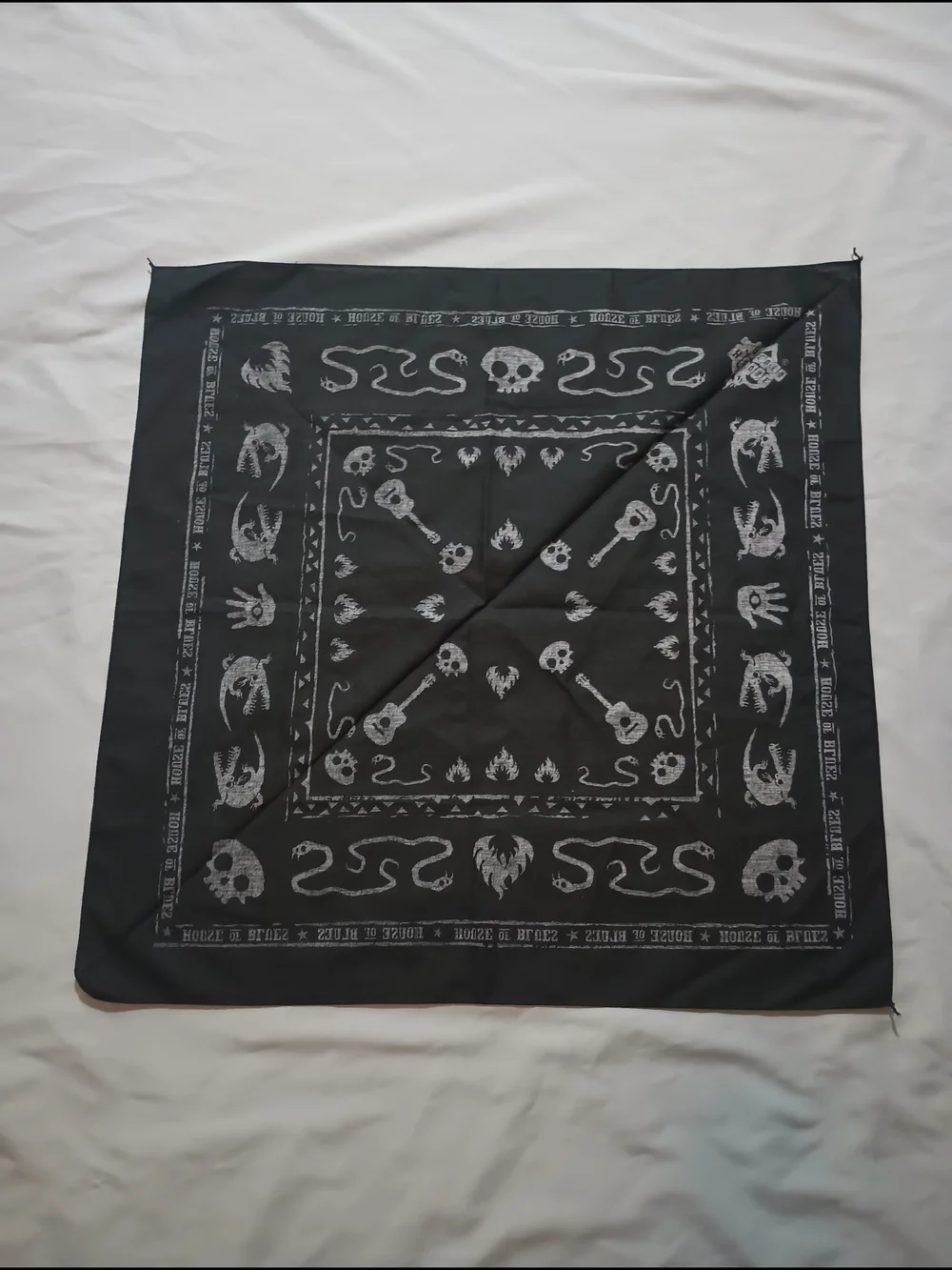 House Of Blues Black & White Skull Guitar Bandana